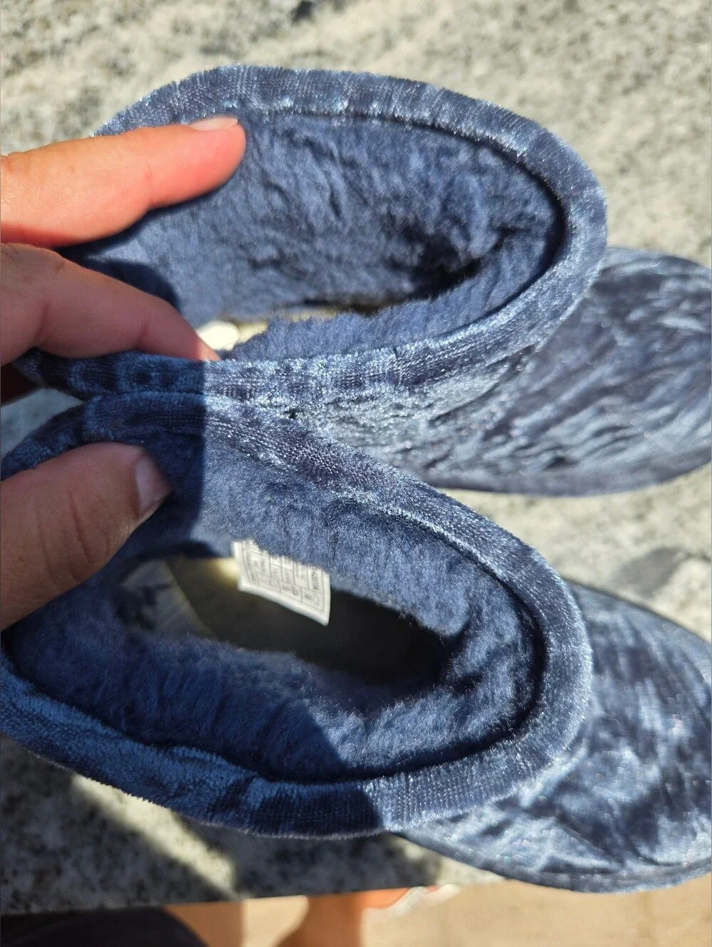 UGG Classic Mini II boots in an ocean blue crushed velvet Sz 13 Little Girls